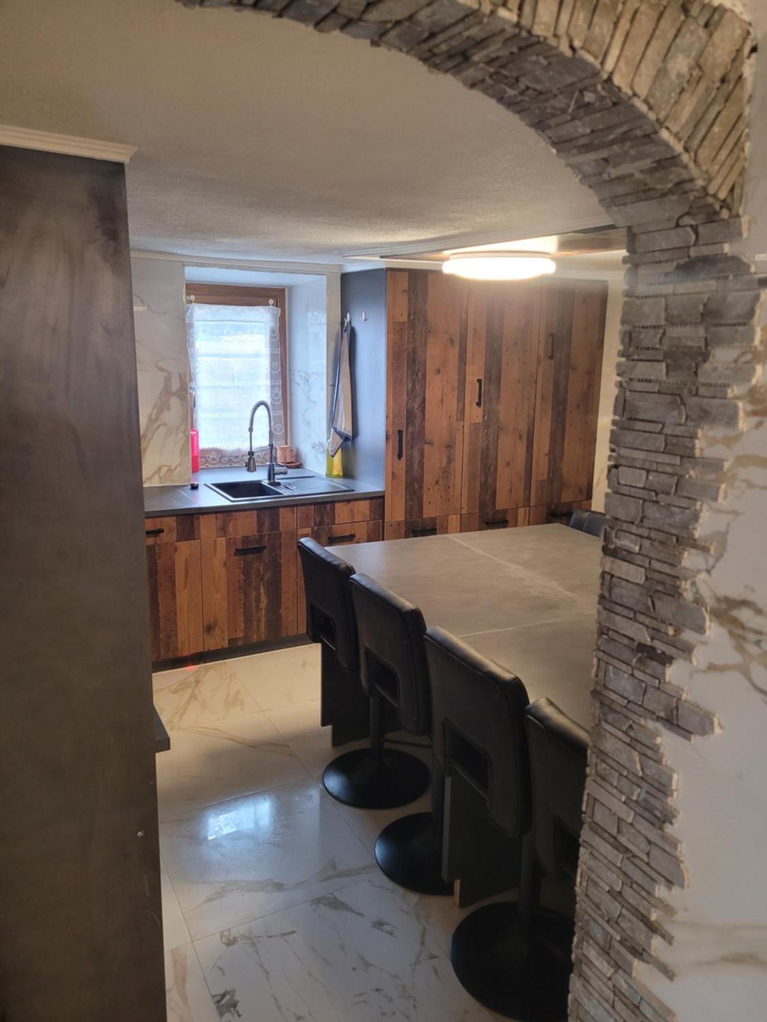 Appartement Nax अपार्टमेंट Nax